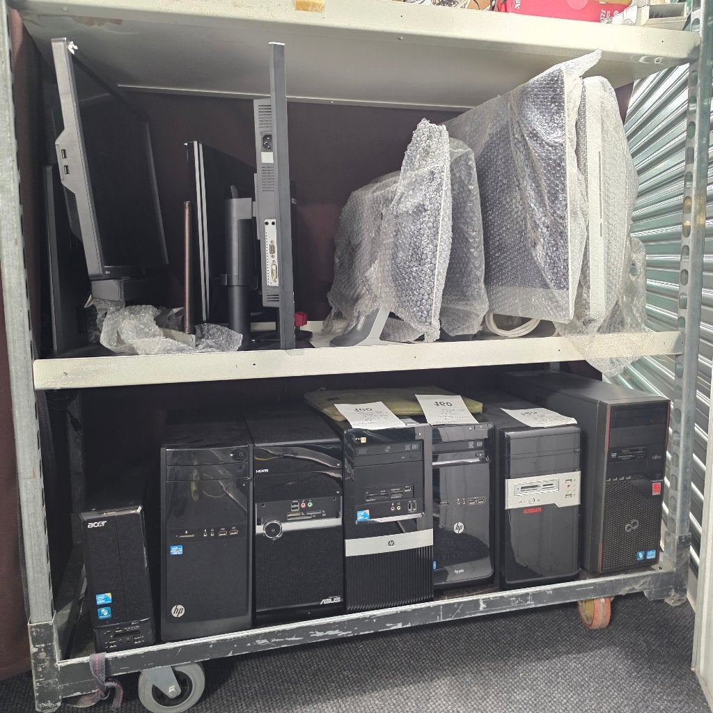 Diverse Refurbished Desktop Computers met Monitoren, Computers en Software, HP, ASUS, Acer, 2 tot 3 Ghz, 8 GB, Verschillend (HDD/SSD)