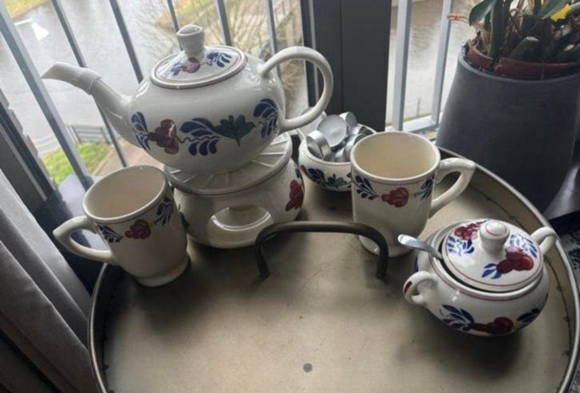 Boerenbont theeservies, Ophalen