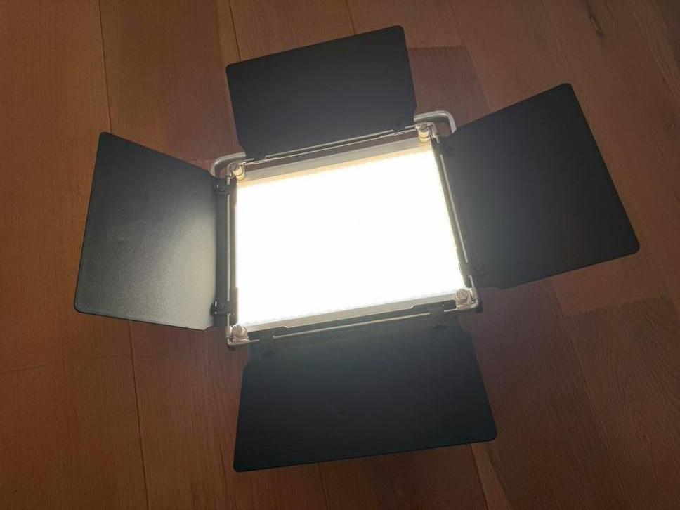 Neewer bi-color LED panel, Ophalen of Verzenden, Zo goed als nieuw, Lamp of Flitsset