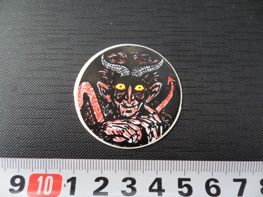sticker strip demon duivel, Ophalen, Zo goed als nieuw