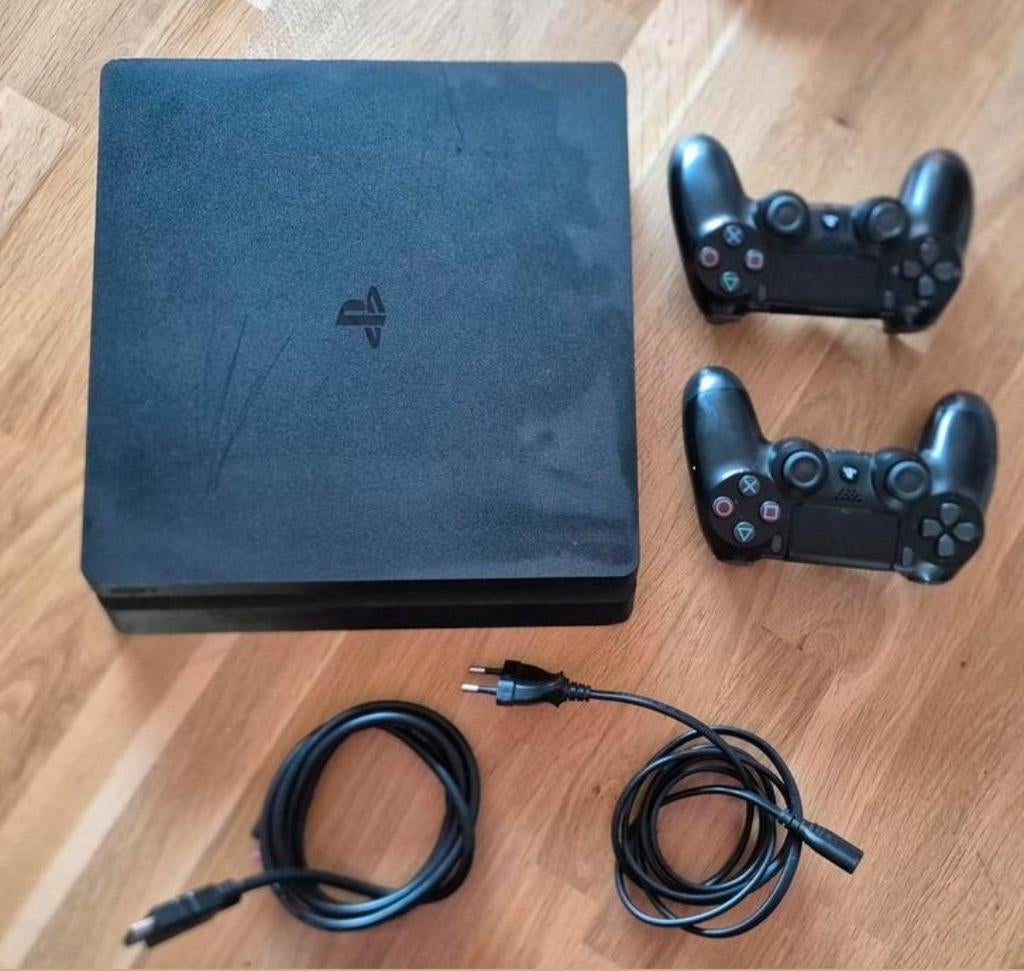 Playstation 4 met 2 controllers en kabels, Spelcomputers en Games, Spelcomputers | Sony PlayStation 4, Ophalen of Verzenden, Gebruikt