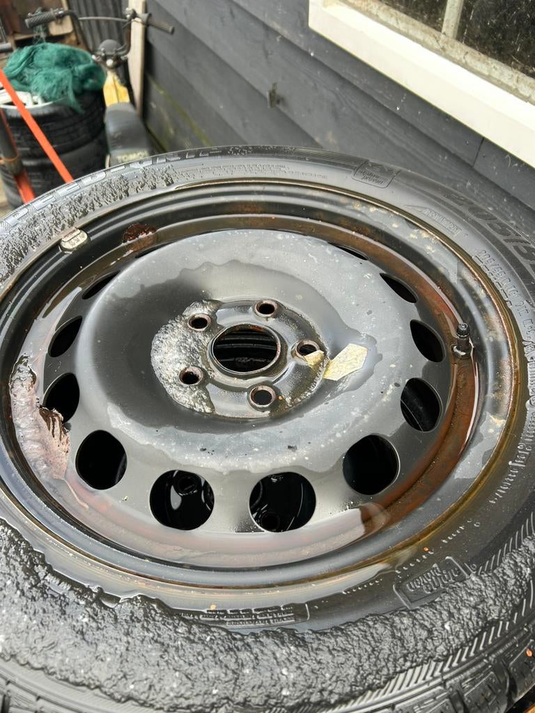 Winterbanden, Auto-onderdelen, Banden en Velgen, Ophalen, Gebruikt, 16 inch, Band(en)