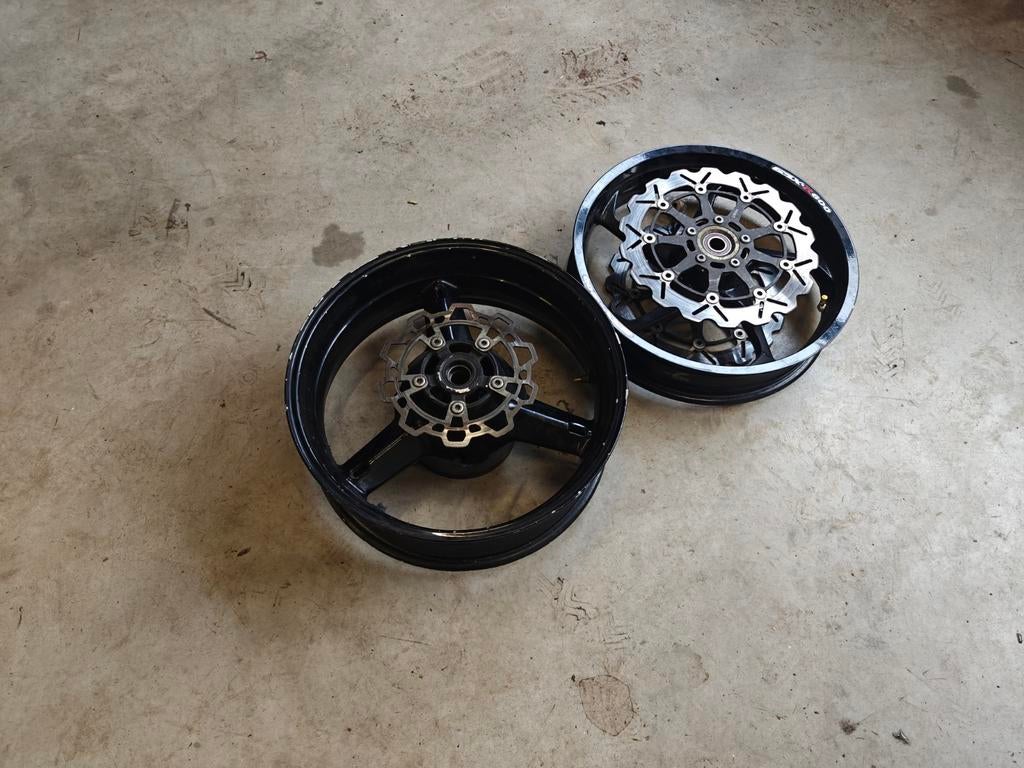 Gsxr 600 K5 wielenset velgen met remschijven K1 K2 K3 K4, Ophalen, Gebruikt