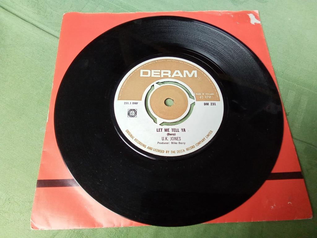 U.K. Jones.               Let me tell ya.  Top 40. 1969, Verzenden, Gebruikt, 7 inch, Single