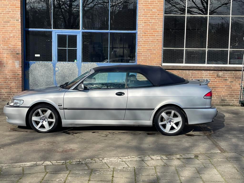Saab 9-3 2.0 Turbo Aero Cabrio AUT 2002 Grijs, Auto's, Saab, Zwart, 4 cilinders, Cabriolet, Stoelverwarming