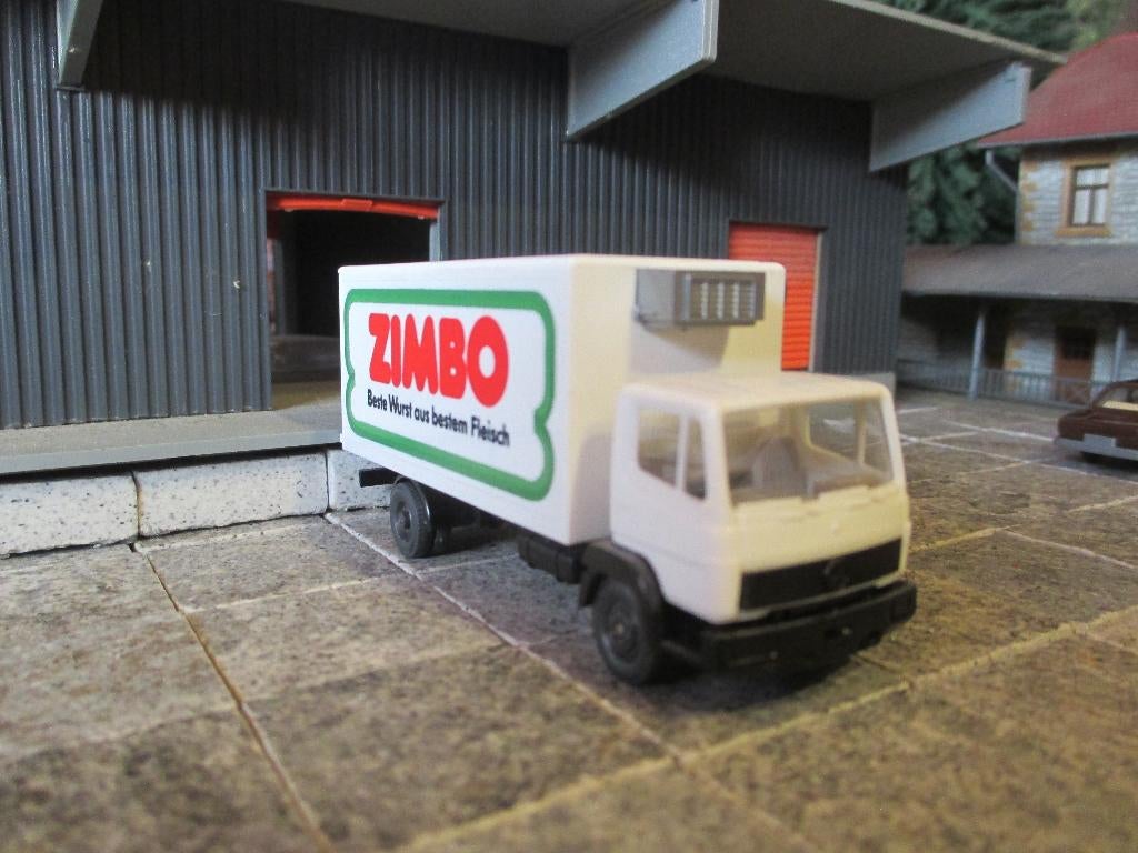 Mercedes Benz LK 814 + NG koelwagen - Wiking Zimbo, Ophalen of Verzenden, Zo goed als nieuw, Bus of Vrachtwagen, Wiking