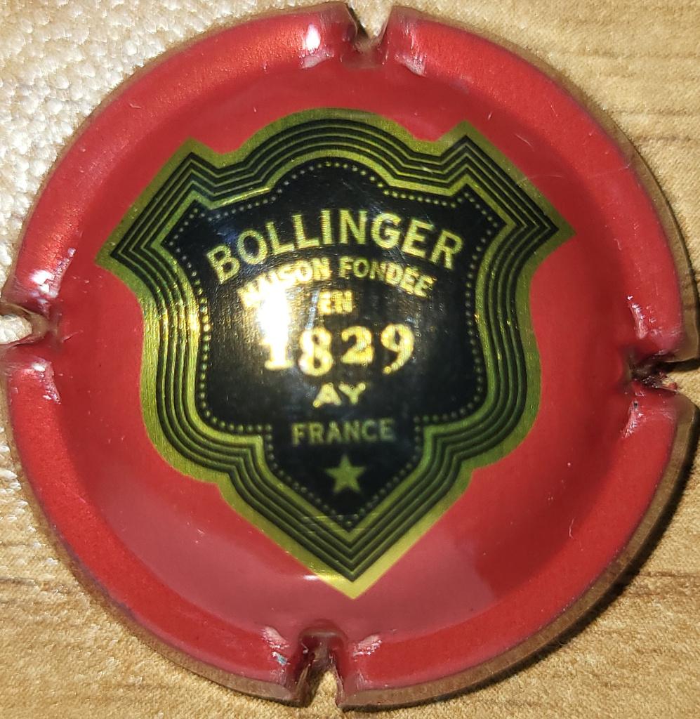 Champagnecapsule BOLLINGER donkerrood/zwart/goud nr.51, Ophalen of Verzenden, Nieuw, Frankrijk, Champagne