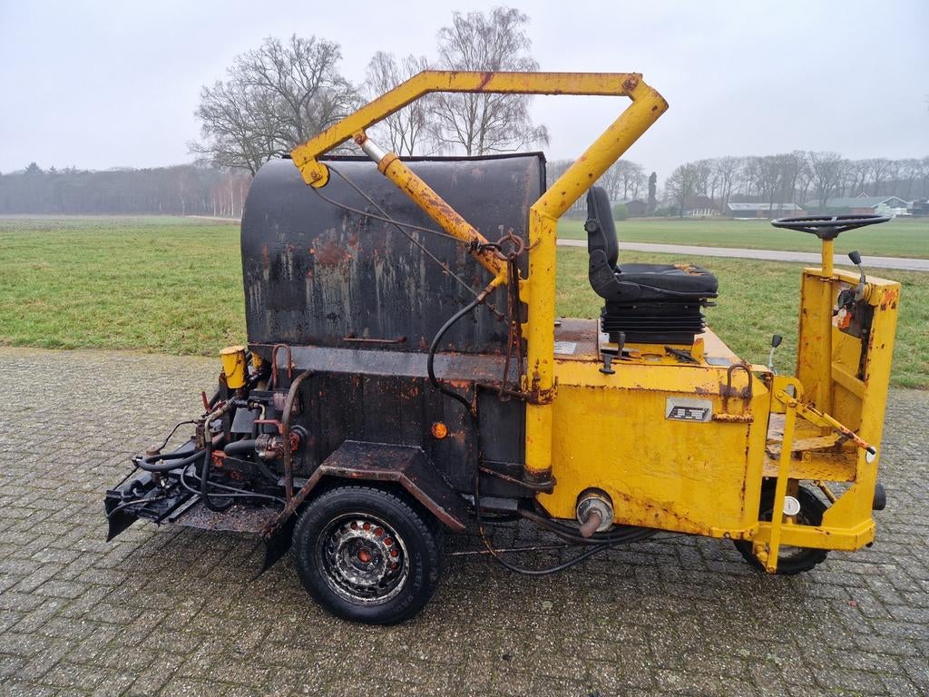 Te koop strassmayr bitumen spuitmachine, Ophalen