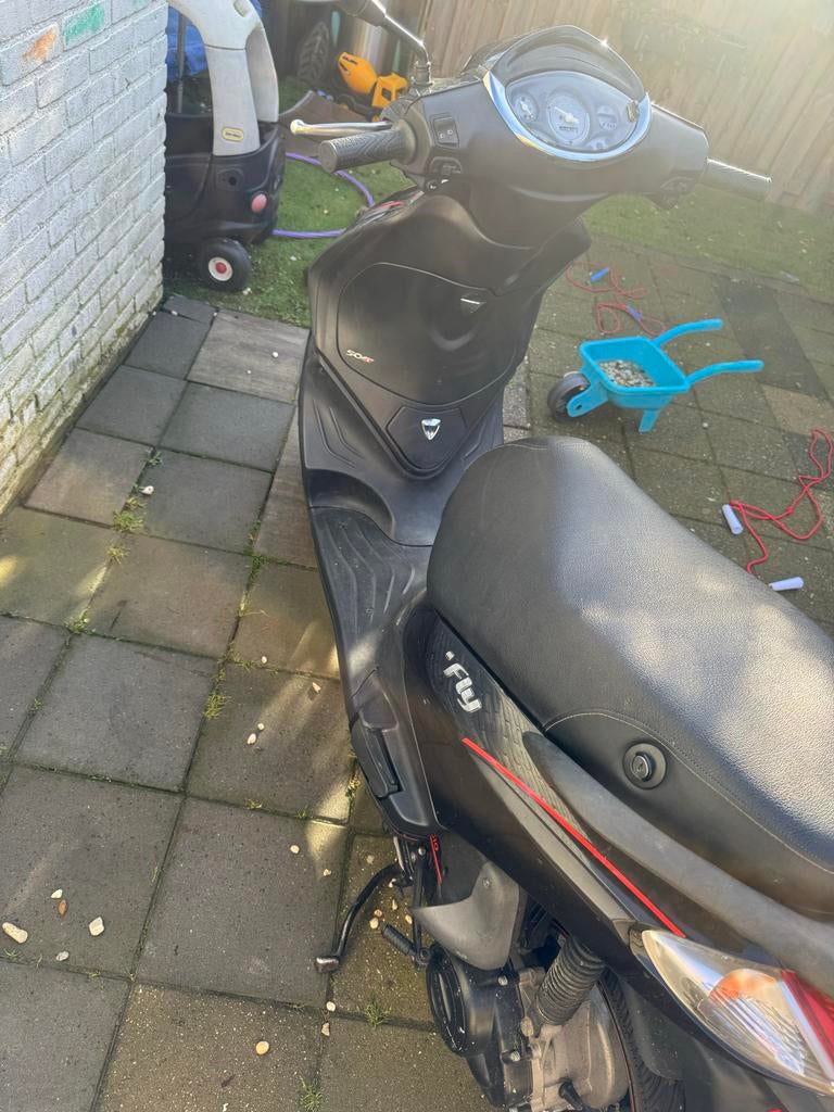 Piaggio New Fly 4T - Rijdt goed, met begrenzer, Ophalen, Gebruikt, Overige typen, Piaggio