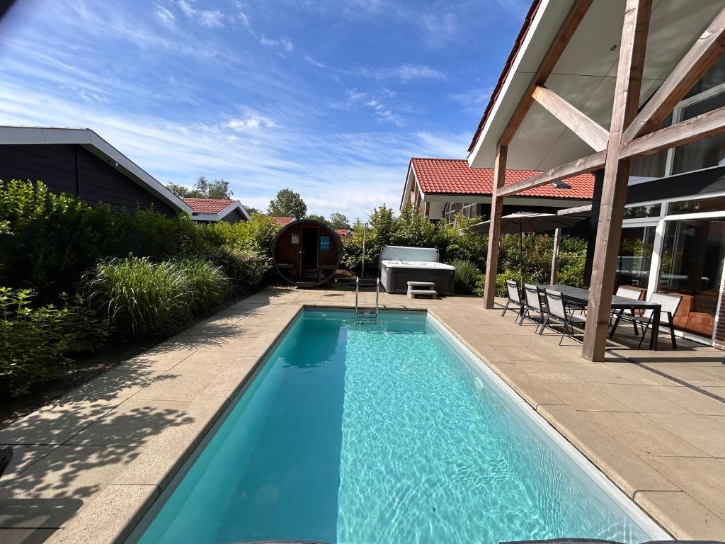 Gastfavoriet 9.2: Luxe villa met zwembad, jacuzzi en sauna, 4 of meer slaapkamers, Recreatiepark, Gelderland en Veluwe, Eigenaar