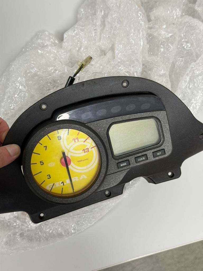 Gilera DNA 50 cc Teller / Dashboard clock Odometer OEM, Fietsen en Brommers, Overige typen, Ophalen of Verzenden, Zo goed als nieuw