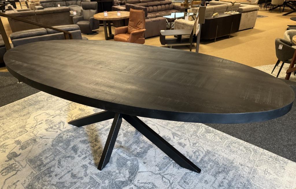 Eettafel ovaal 200cm Zwart mango Direct/leverbaar E-2182