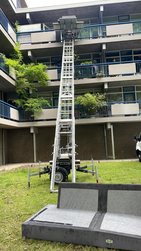 Verhuislift ladderlift bouwlift met operator