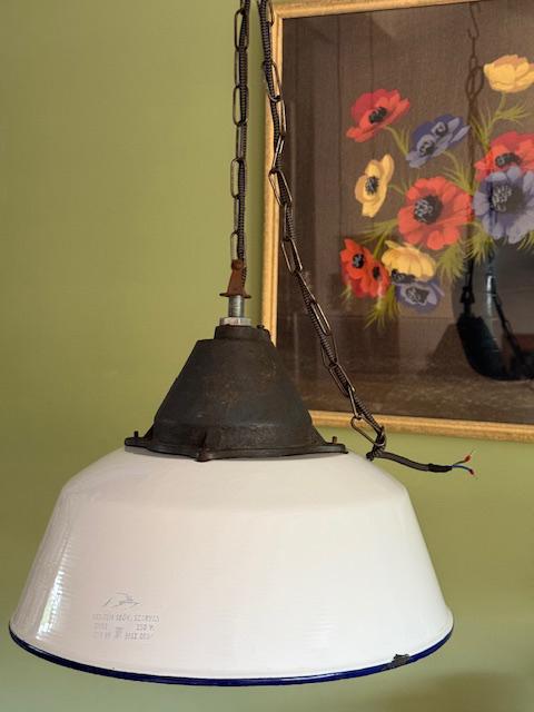 Hanglamp, emaille, Hongaars, industrieel, vintage, jr 60, Ophalen of Verzenden, Zo goed als nieuw, Minder dan 50 cm
