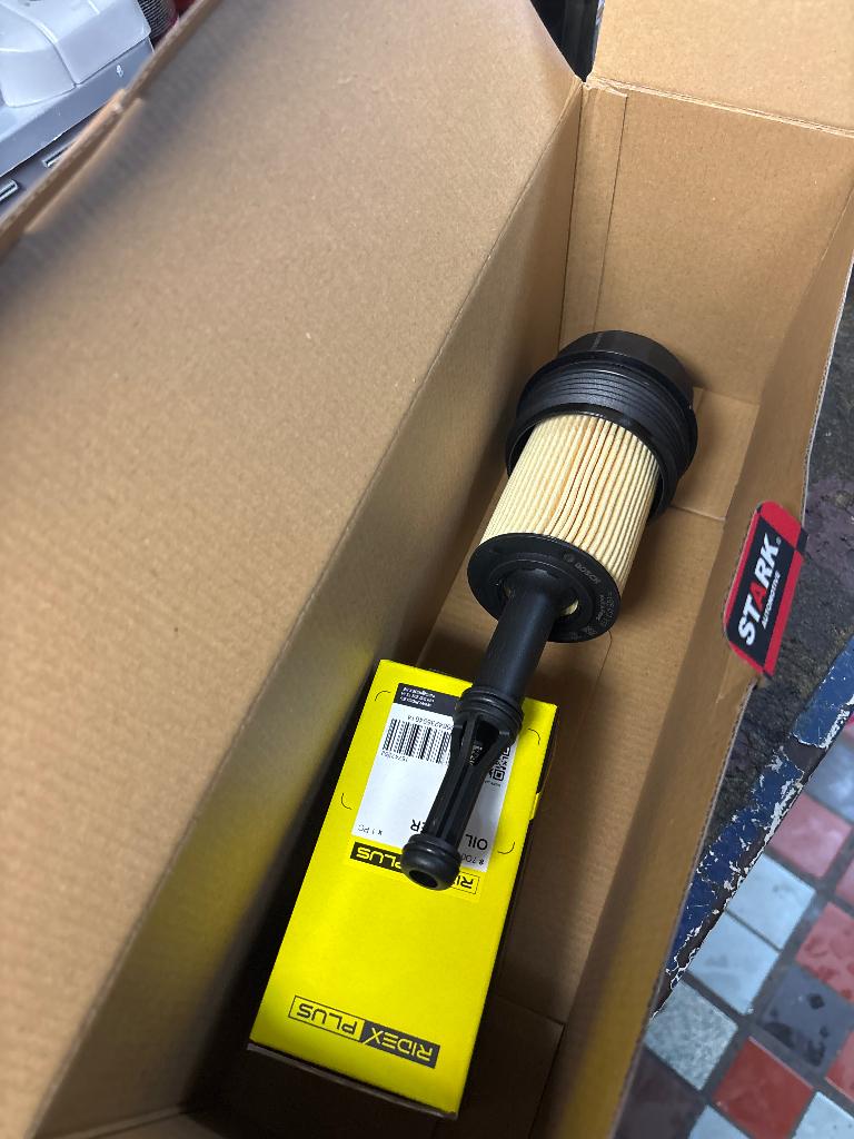 Oliefilter houder voor een Mercedes OM651 motor, Ophalen of Verzenden, Nieuw, Mercedes-Benz