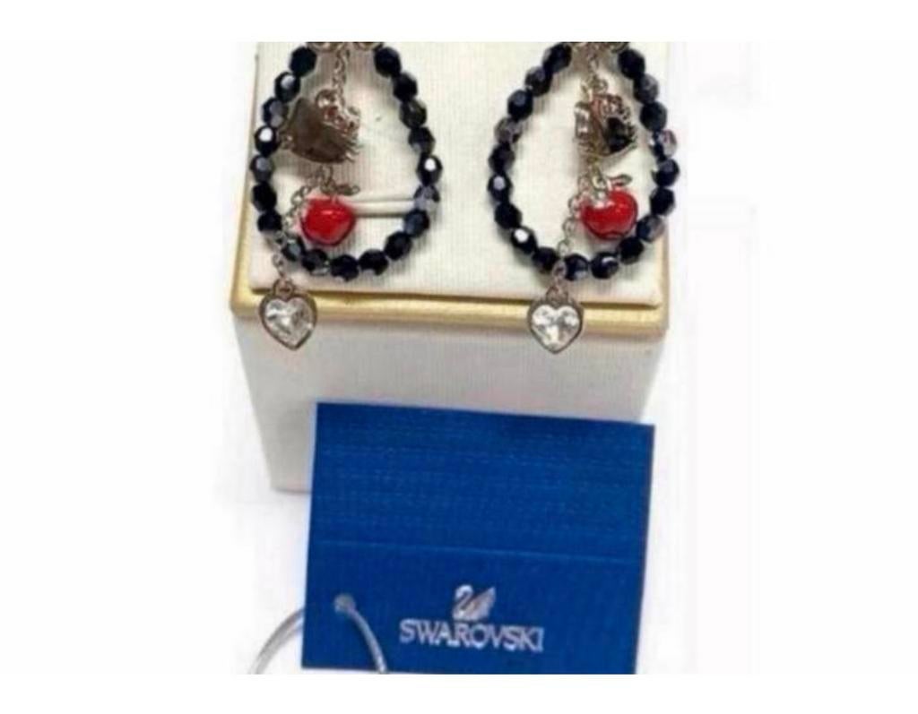 Swarovski Hello Kitty Glamour oorbellen kristal kraal NIEUW, Verzamelen, Swarovski, Nieuw, Ophalen of Verzenden, H, H
