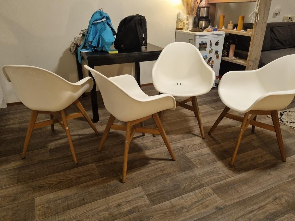 Witte IKEA stoelen - zo goed als nieuw!, Hout, Wit, Scandinavisch, Ophalen of Verzenden