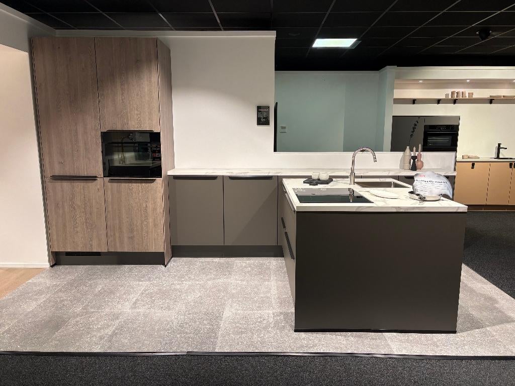 Showroom Keuken, Ophalen, Nieuw