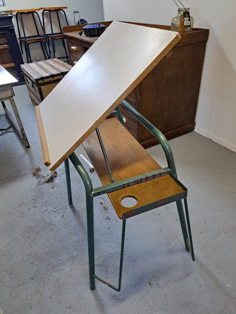 Leuk opklapbaar vintage kinderbureau, Ophalen, Gebruikt, Minder dan 130 cm