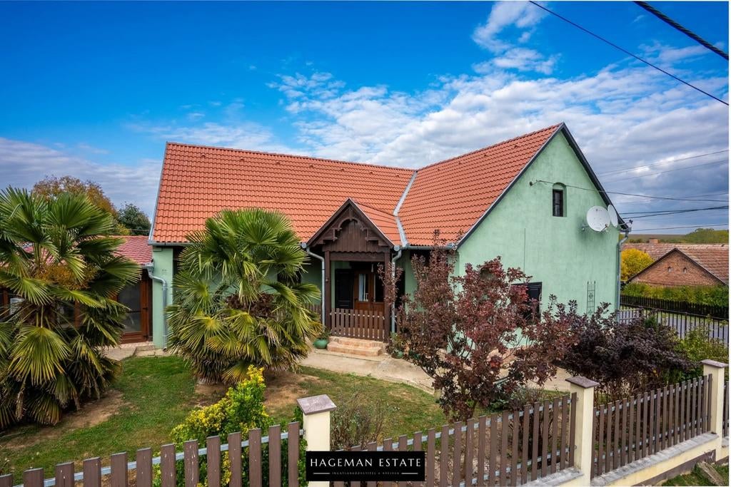 Huis te koop in hongarije, Huizen en Kamers