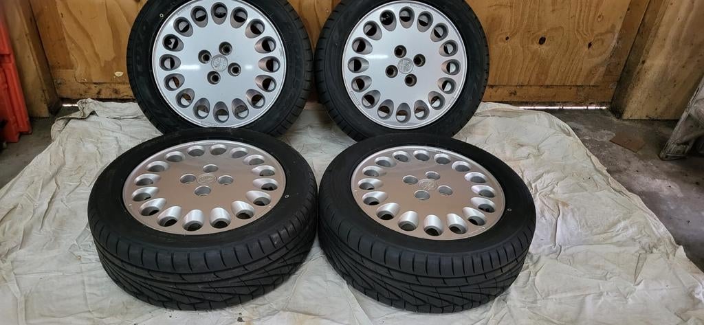 Alfa Romeo 155/33, Ophalen, 15 inch, Banden en Velgen, 205 mm