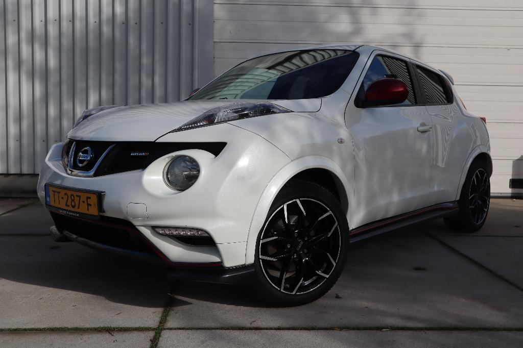 Nissan Juke 1.6T 200PK NISMO All-Mode 4*4 Camera/Navi/Vol, 1618 cc, 4 cilinders, Alcantara, Wit