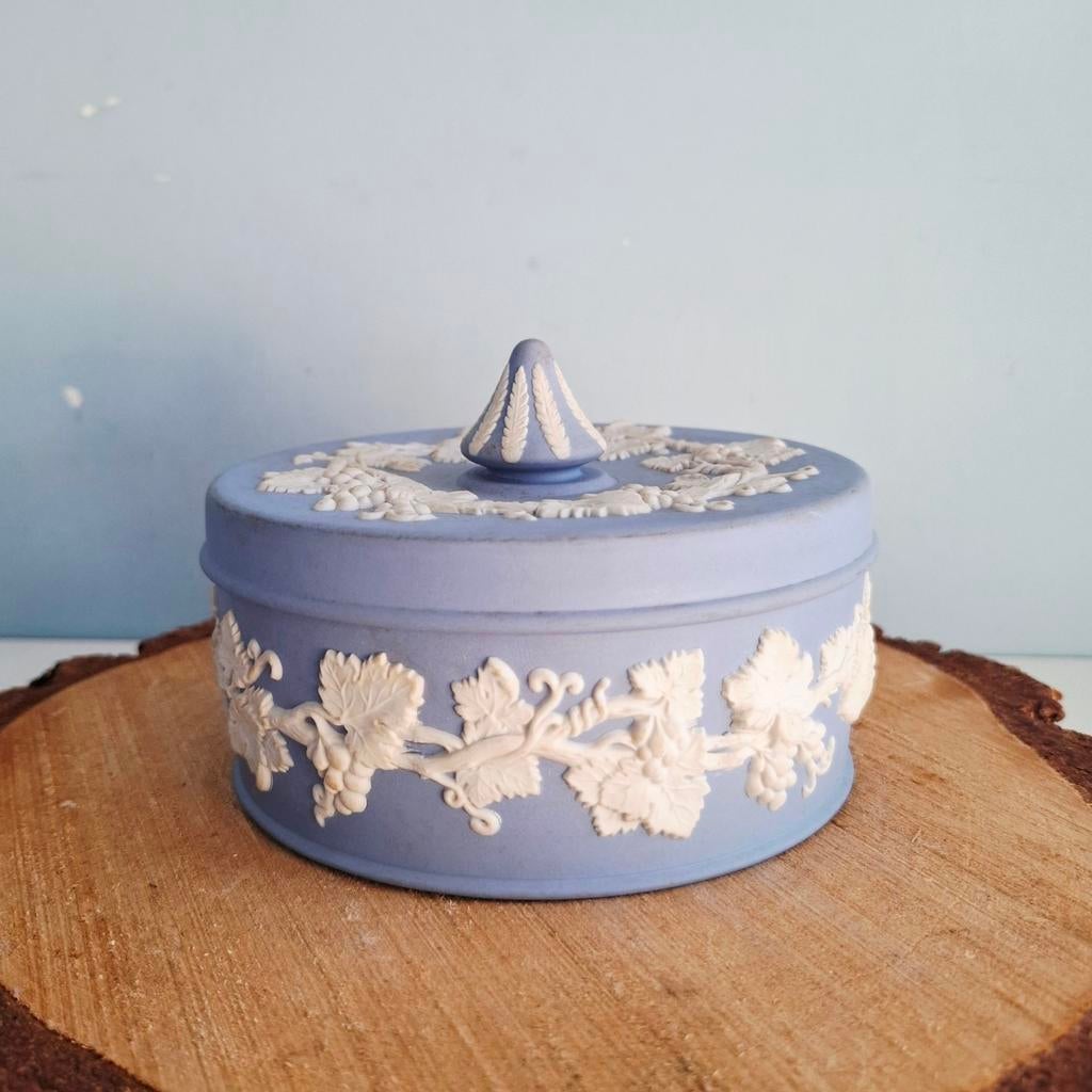 Wedgwood Jasperware juwelendoosje, Antiek en Kunst, Antiek | Keramiek en Aardewerk, Ophalen of Verzenden