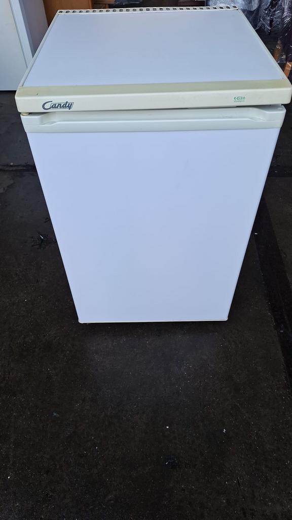 Candy Koelkast - Compact en Praktisch, Ophalen, Minder dan 85 cm, Minder dan 75 liter, Energieklasse A of zuiniger