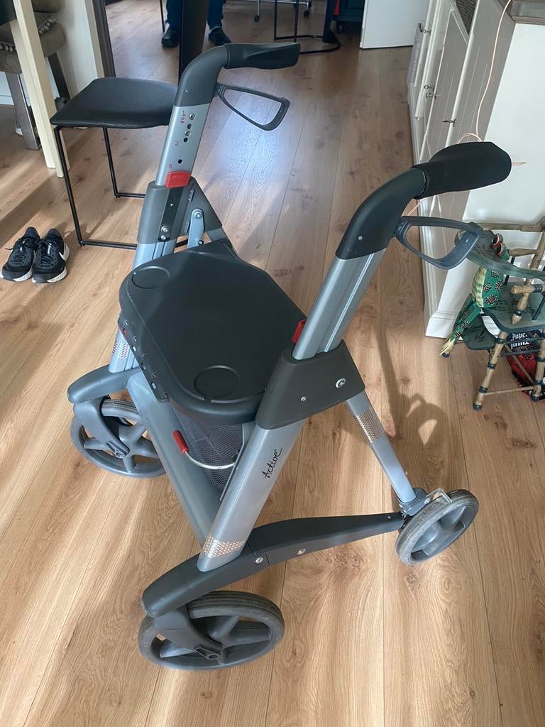 Active rollator, Ophalen of Verzenden, Lichtgewicht, Zo goed als nieuw