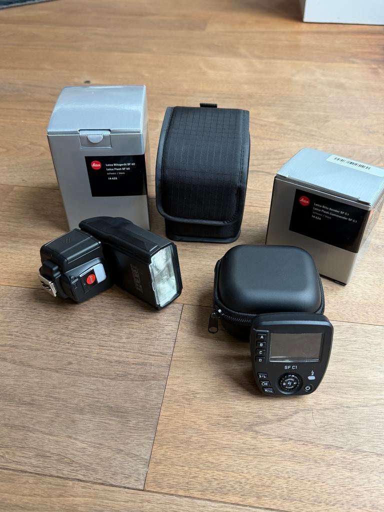 Leica SF 60 flitser + SF C1 remote set, Ophalen of Verzenden, Zo goed als nieuw, Overige merken, Kantelbaar