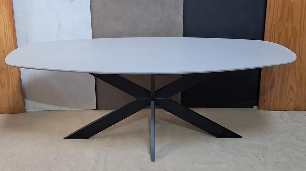 Industriële betonstuc Deens ovale eettafel NIEUW, Ophalen of Verzenden, Vijf personen of meer, Ovaal, Nieuw