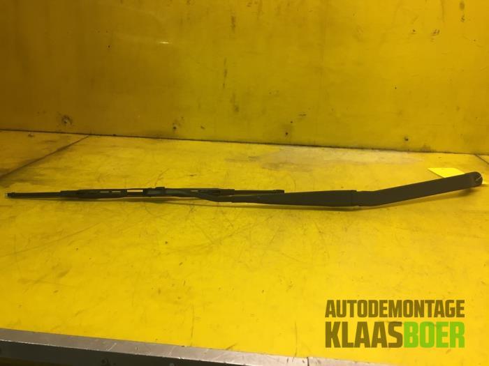 Ruitenwisserarm voor van een Mitsubishi Outlander, Ophalen of Verzenden, 12 maanden garantie, Gebruikt, Mitsubishi