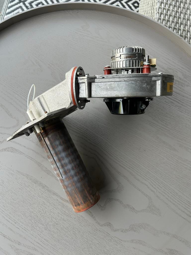 Branderunit met ventilator voor CV-ketel, Witgoed en Apparatuur, Ophalen, Gebruikt