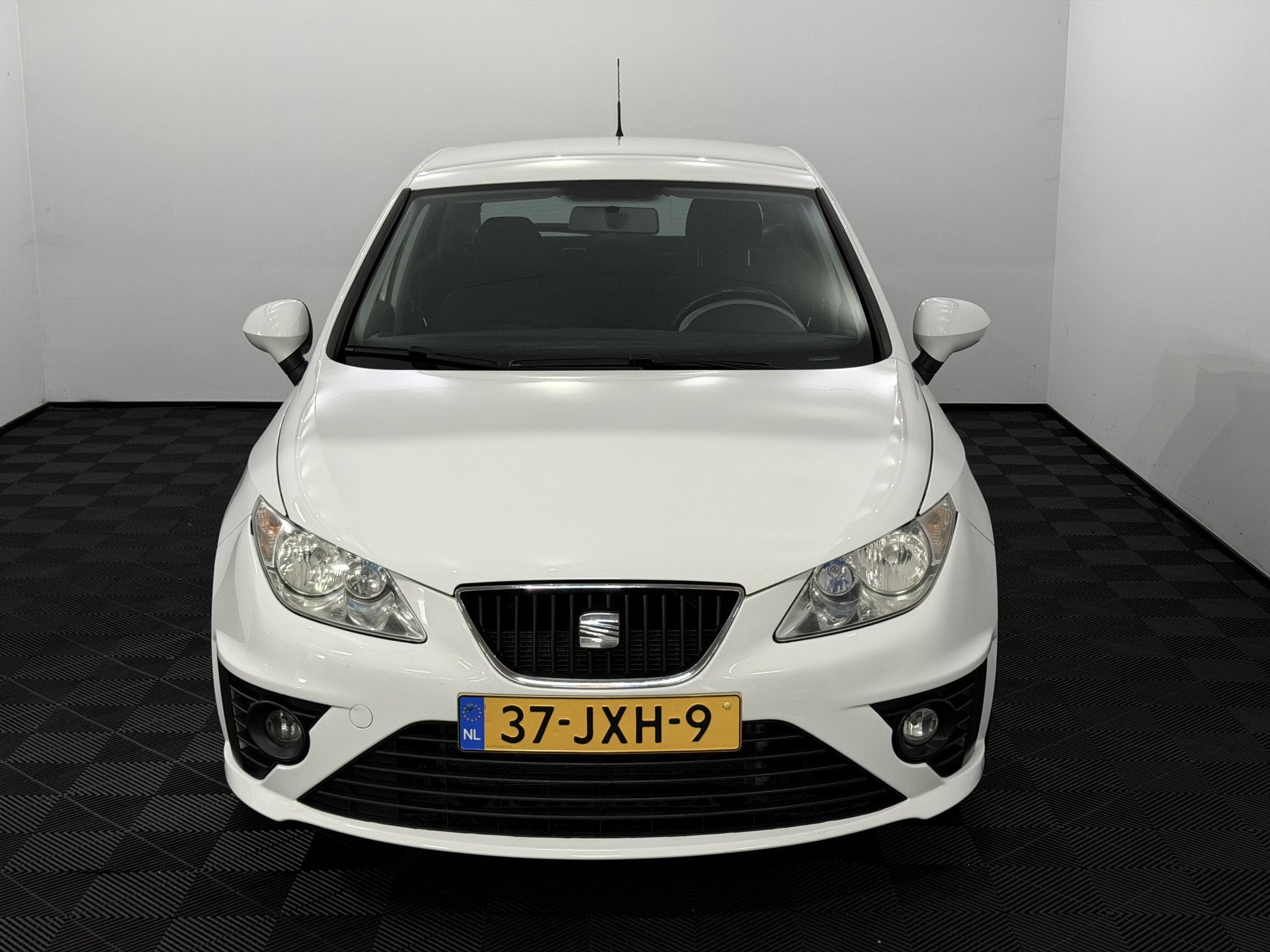 SEAT Ibiza 1.4 Sport-up Airco, Sportief uitlaat, Sportief ve, Voorwielaandrijving, 4 cilinders, Origineel Nederlands, Bedrijf