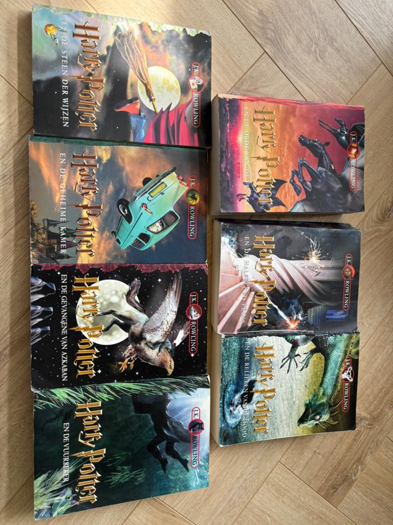 HARRY POTTER BOEKEN SET 1 t/m 7, Ophalen of Verzenden, Gelezen