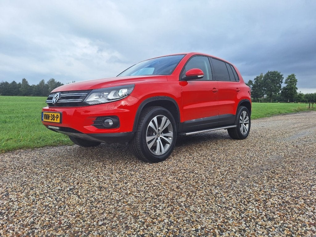 VW Tiguan 2.0 TDI DSG 4motion grijs kenteken., Auto's, Automaat, 4 cilinders, Volkswagen, 2500 kg