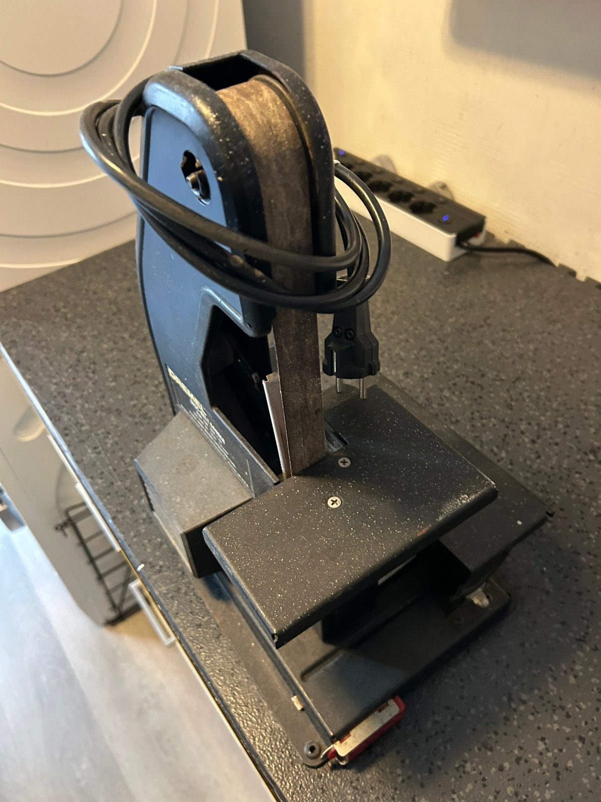 Schuurmachine dremel en plakband apparaat ., Ophalen, Zo goed als nieuw