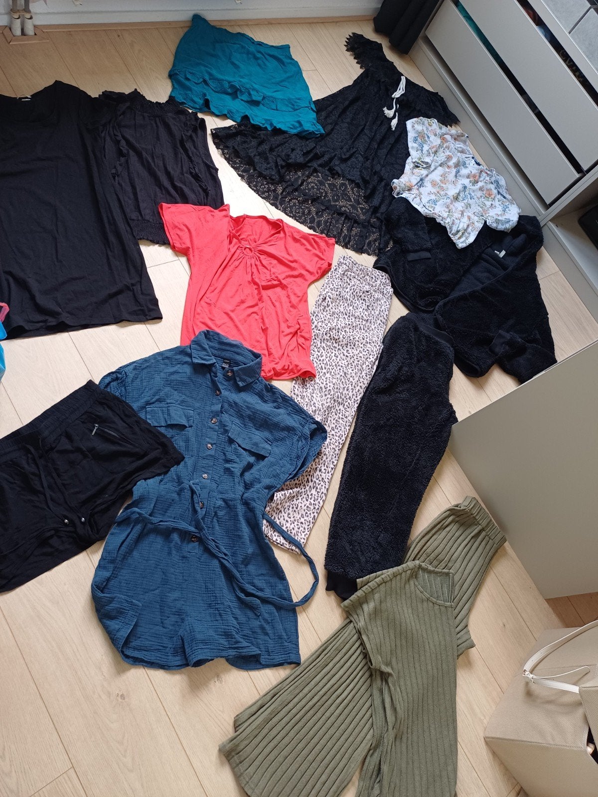 kledingpakket dames L / 40, Ophalen of Verzenden, Zo goed als nieuw, Maat 42/44 (L)