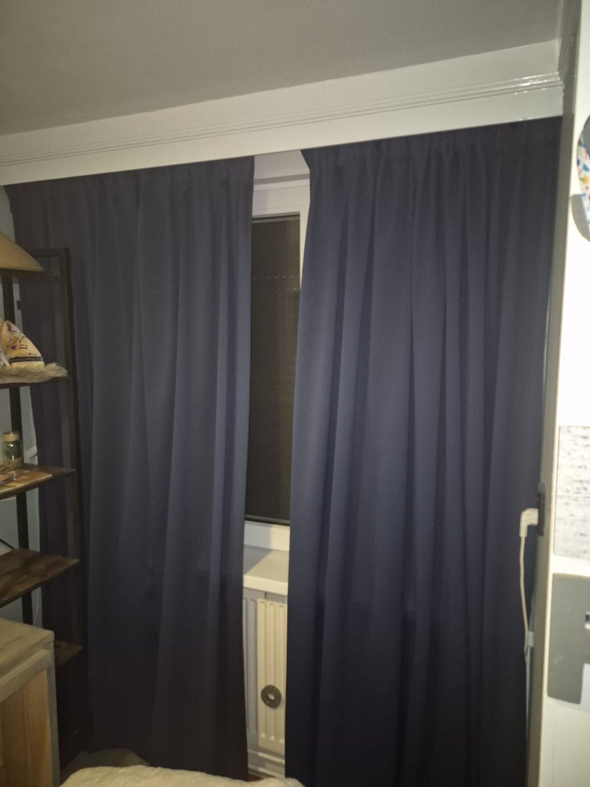 Mooie donkerblauwe verduisterende gordijnen, Ophalen of Verzenden, Zo goed als nieuw, Gordijn, Verduisterend