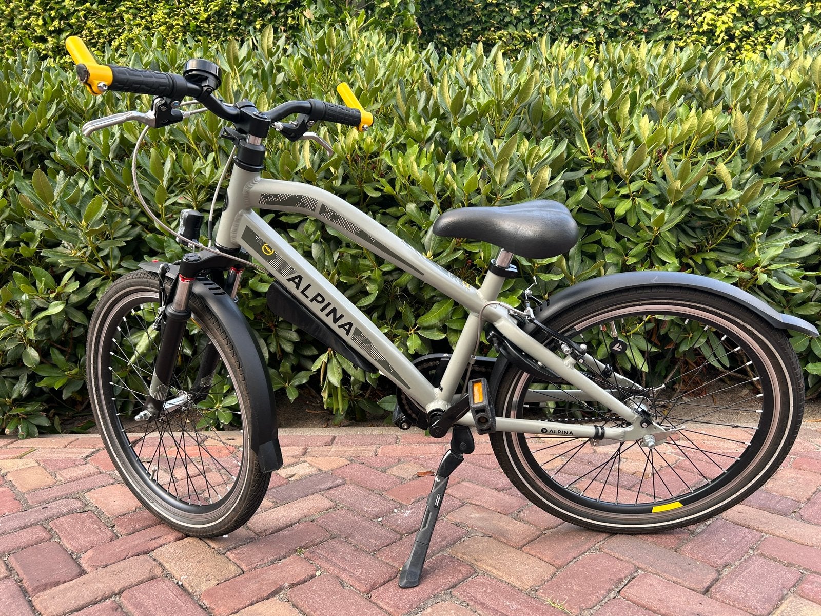 Nog in nette staat, stoere alpina jongensfiets, 22 inch, Fietsen en Brommers, Fietsen | Jongens, Ophalen, Terugtraprem, 22 inch