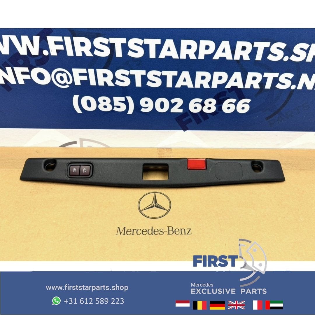 W205 W213 C E KLASSE ACHTERKLEP BEDIENING PANEEL A2137504100, Gebruikt, -, Ophalen of Verzenden, -