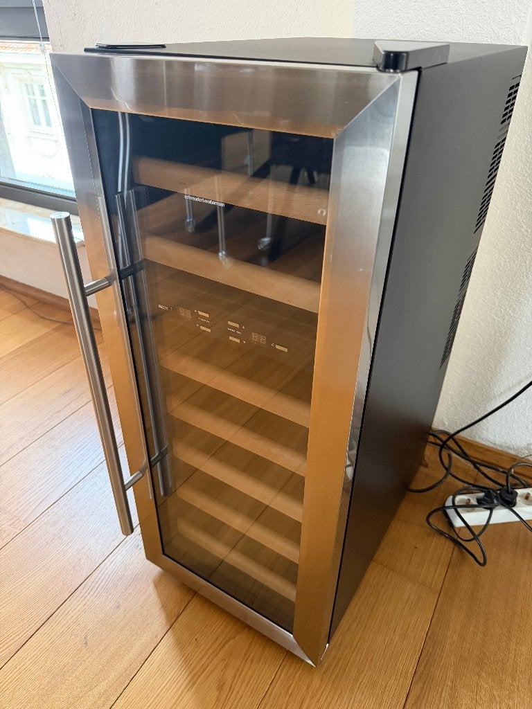 Te Koop: Wijnkoeler, Ophalen, Overige materialen, Gebruikt, 15 tot 25 flessen