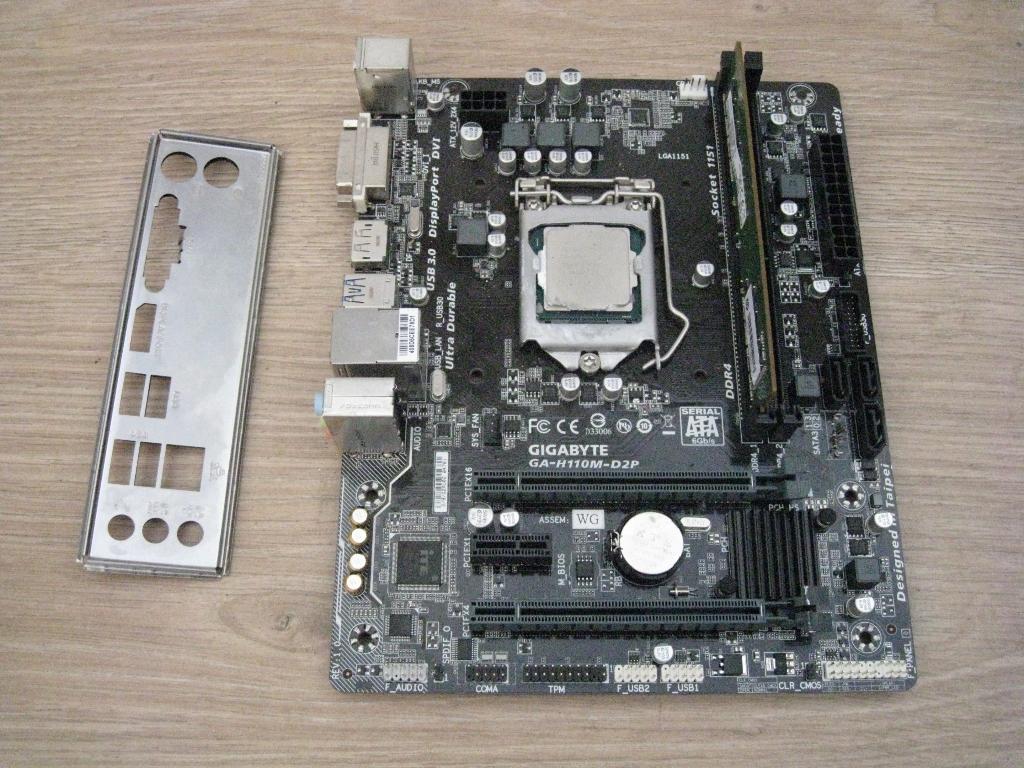 Gigabyte GA-H110M-D2P socket 1151 moederbord, Computers en Software, Ophalen, LGA 1151, DDR4, Zo goed als nieuw