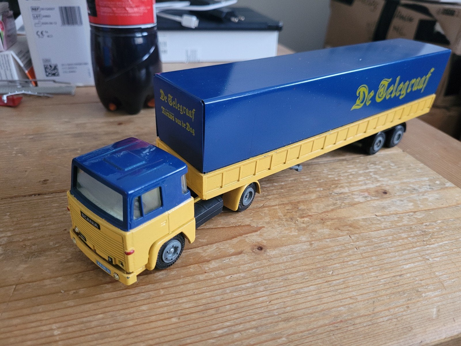 scania met oplegger telegraaf, Hobby en Vrije tijd, Tekno, Zo goed als nieuw, Tekno, Bus of Vrachtwagen