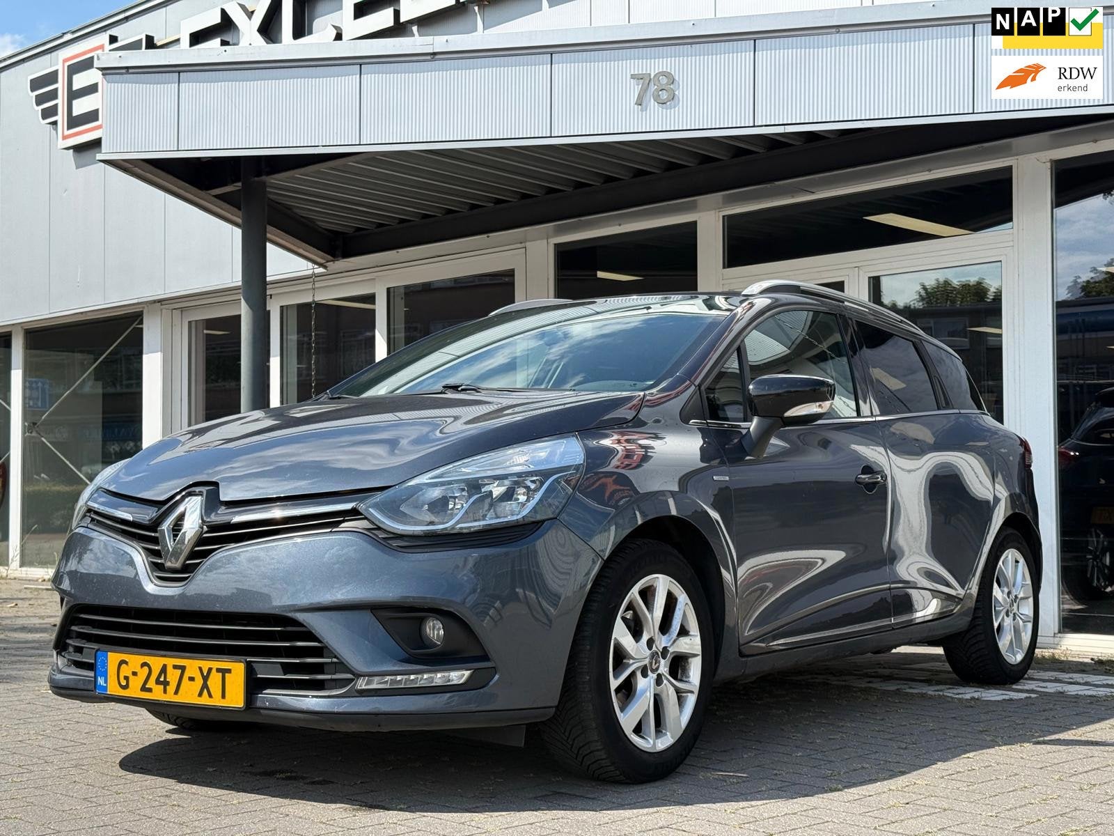 Renault Clio Estate 0.9 TCe Limited, Auto's, Renault, Voorwielaandrijving, 898 cc, Stof, Gebruikt