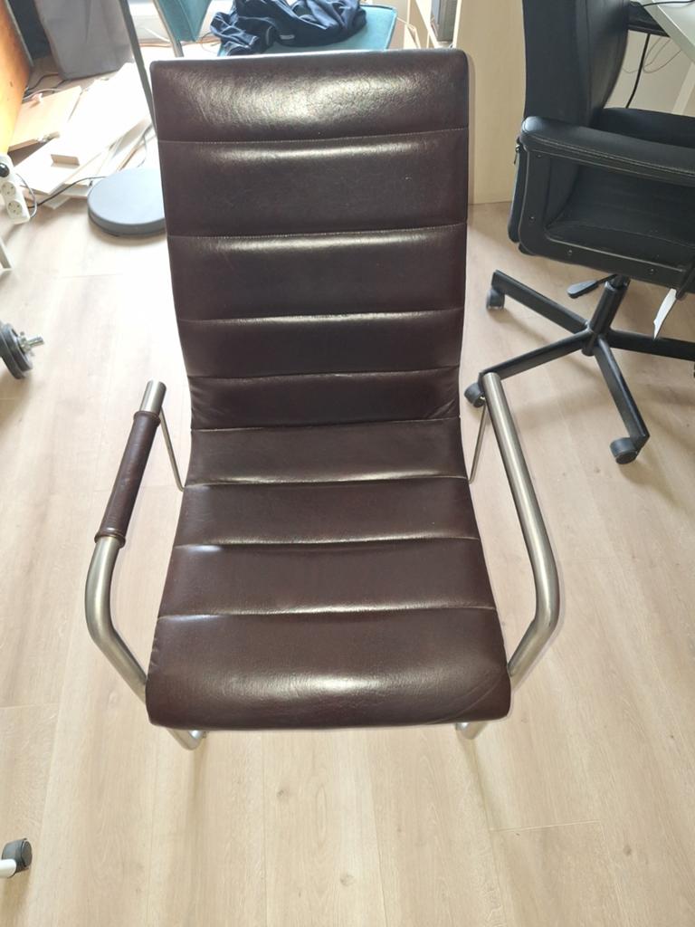 Bruine leren stoel met metalen frame, Huis en Inrichting, Stoelen, Ophalen, Gebruikt, Bruin, Leer