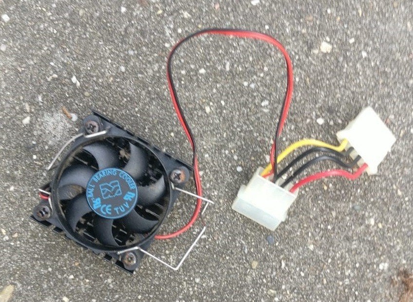 Ball Bearing DC CPU Cooling Cooler Fan 12V 3Pin ventilator, Computers en Software, Computerkoelers, Ophalen of Verzenden, Zo goed als nieuw