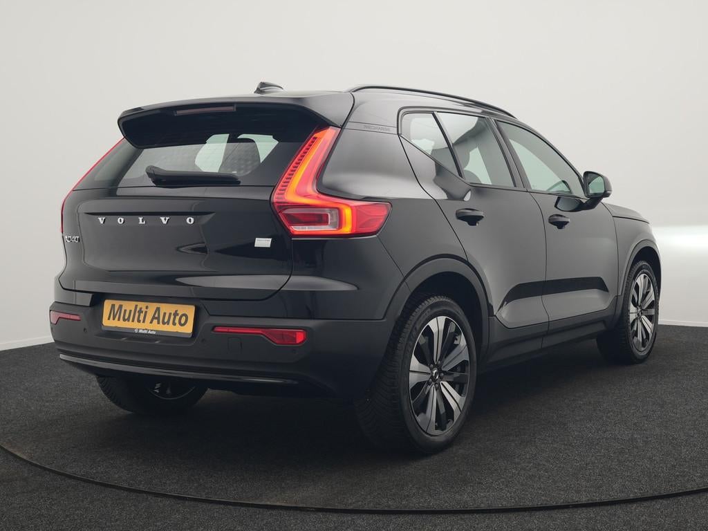 Volvo XC40 Recharge 67 kWh 231pk Dealer O.H. | Trekhaak Af F, Auto's, Volvo, Stof, Gebruikt, Zwart, Zwart