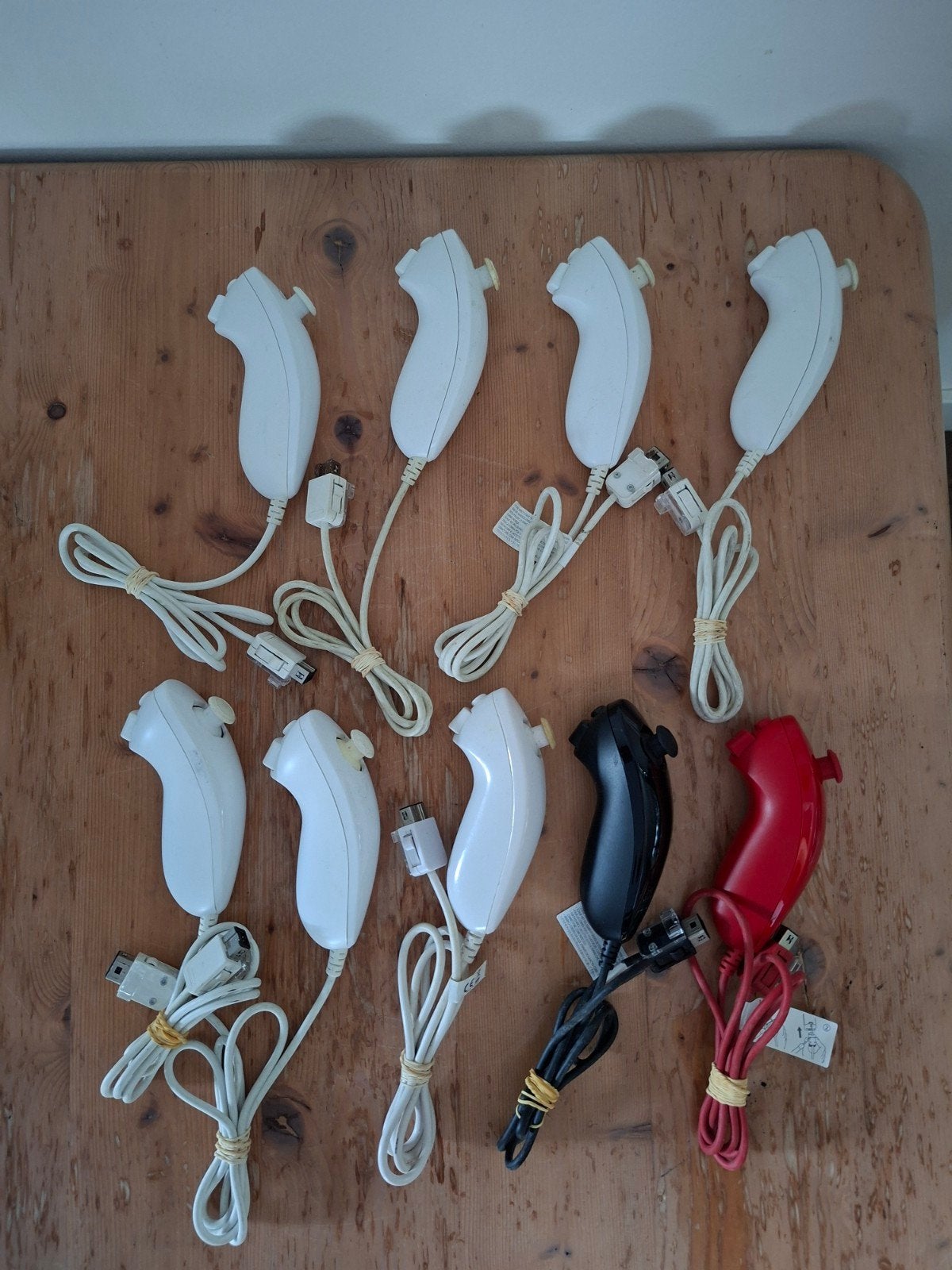 Nintendo wii nunchucks wit/zwart/rood ~ prijs per stuk, Overige genres, 1 speler, Ophalen of Verzenden, Zo goed als nieuw