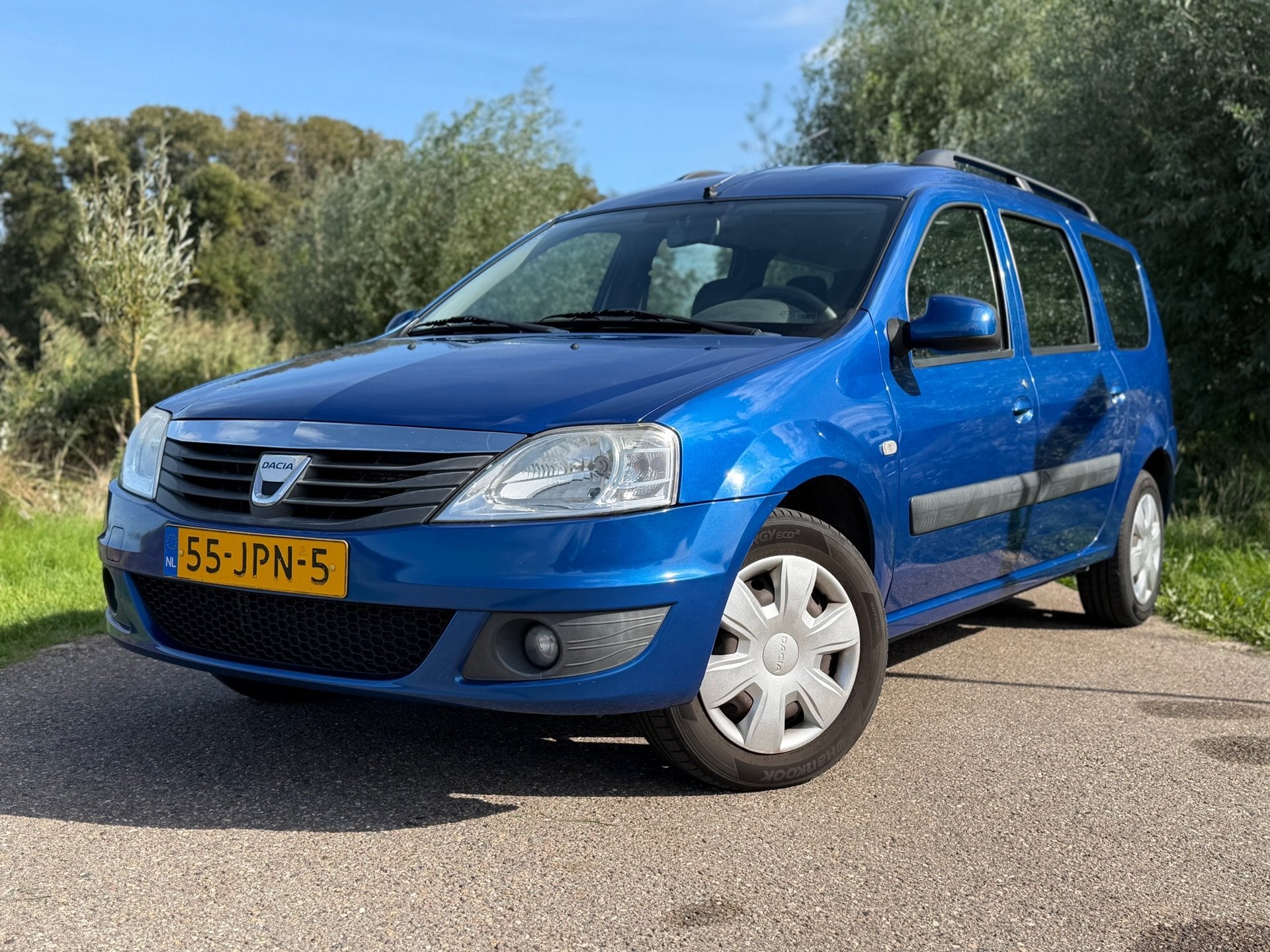 Dacia Logan MCV 1.6-16V Lauréate / Airco / Radio-CD Speler, Auto's, Stof, Gebruikt, Zwart, 4 cilinders
